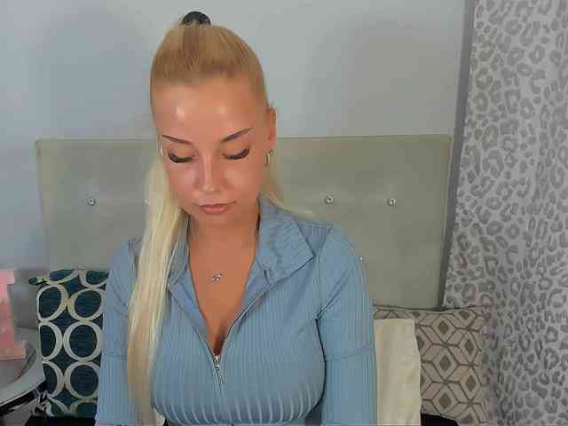 KristyAngel webcam