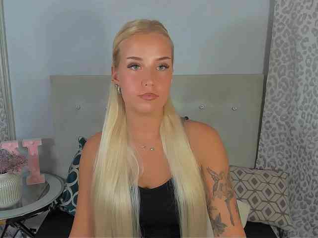 KristyAngel webcam