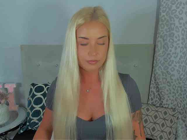 KristyAngel webcam