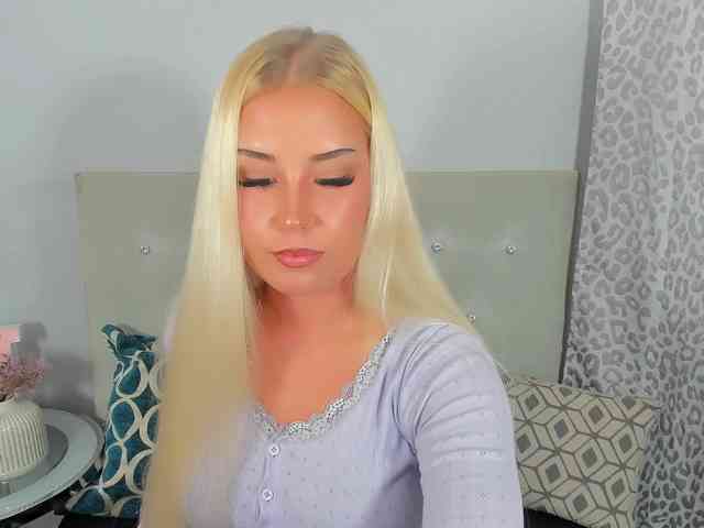 KristyAngel webcam