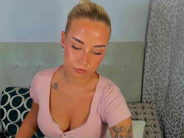 KristyAngel webcam