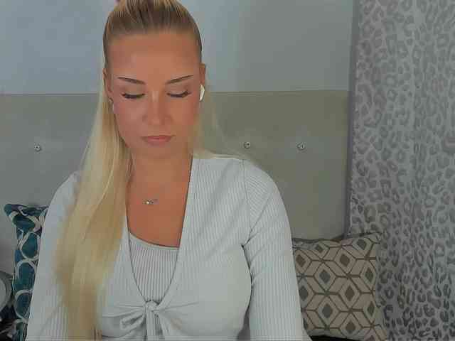 KristyAngel webcam