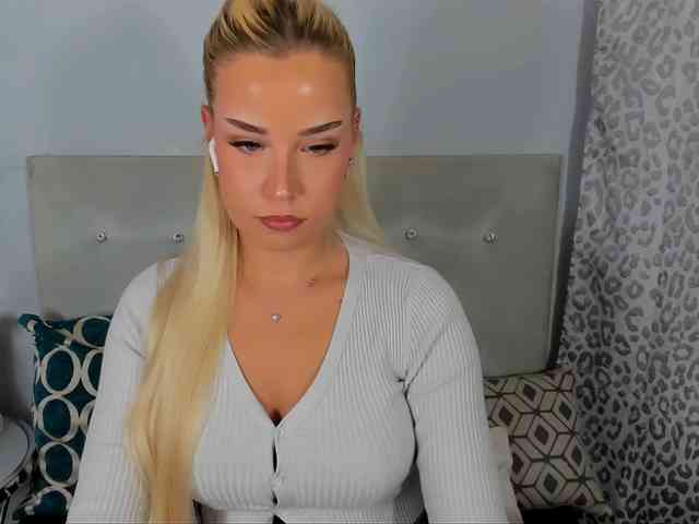 KristyAngel webcam