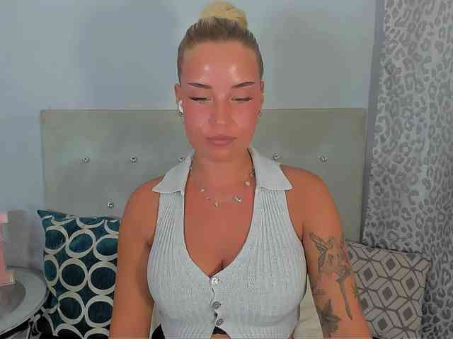 KristyAngel webcam