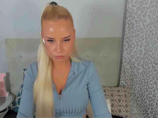 KristyAngel webcam
