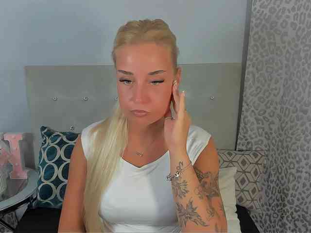 KristyAngel webcam