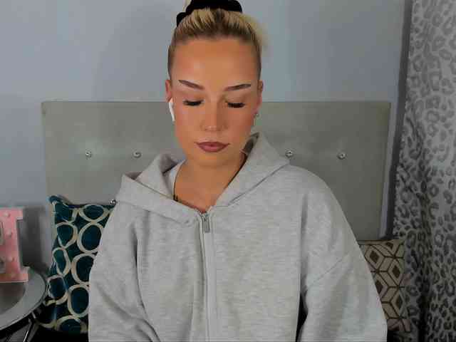 KristyAngel webcam