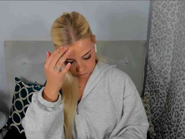KristyAngel webcam