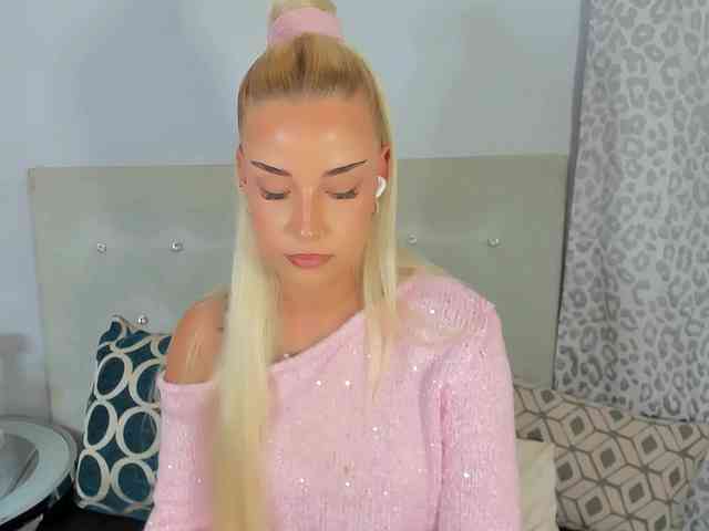 KristyAngel webcam