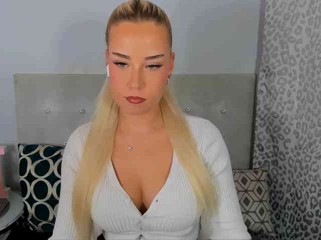 Model: KristyAngel