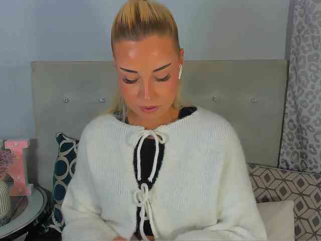 KristyAngel webcam