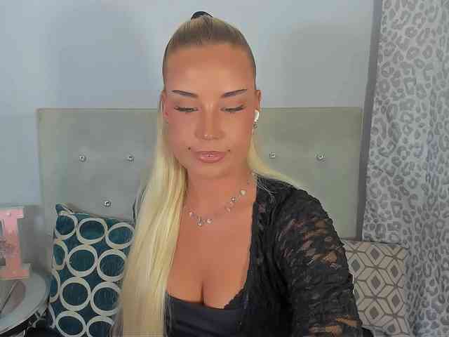 KristyAngel webcam