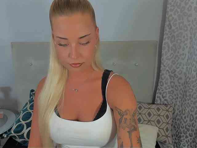 KristyAngel webcam