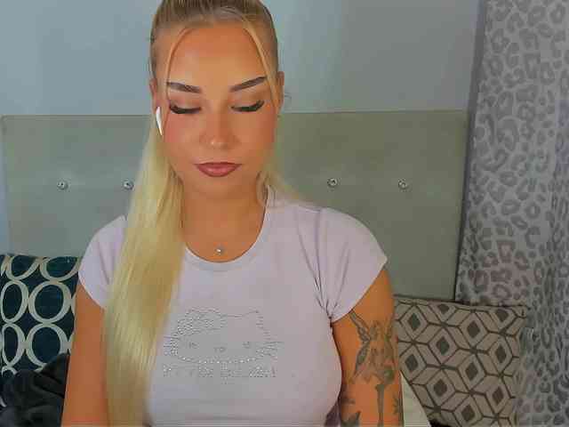 KristyAngel webcam