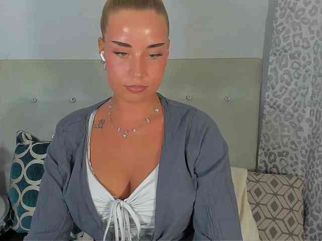KristyAngel webcam