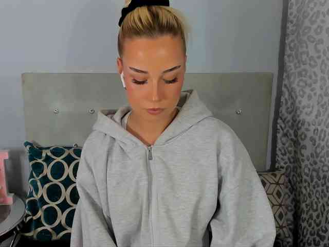 KristyAngel webcam