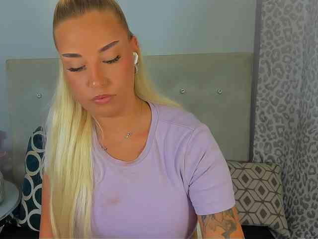 KristyAngel webcam