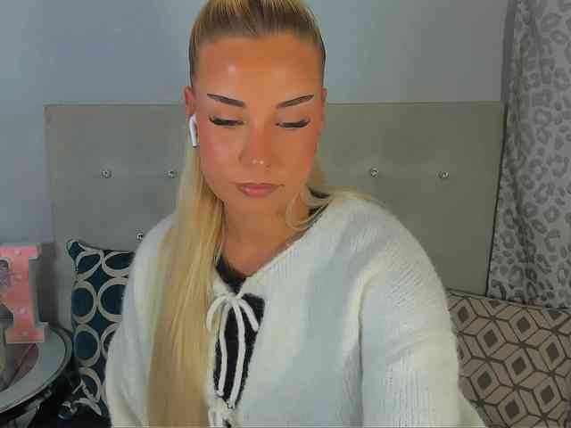 KristyAngel webcam