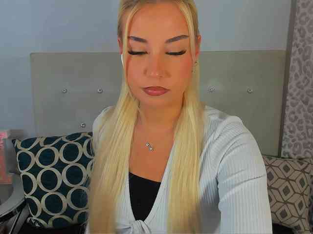 KristyAngel webcam