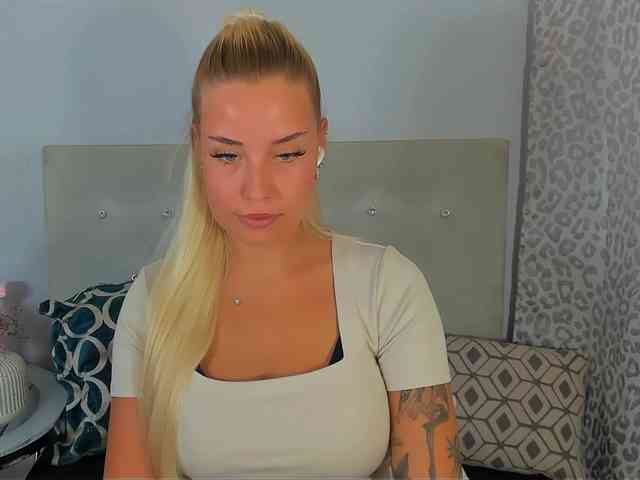 KristyAngel webcam