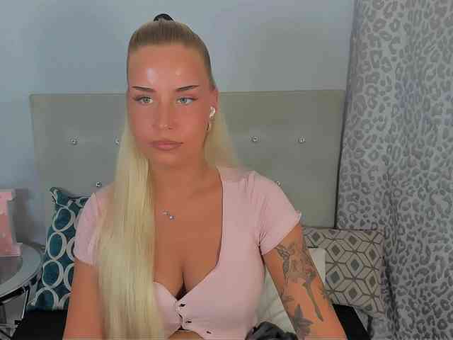KristyAngel webcam