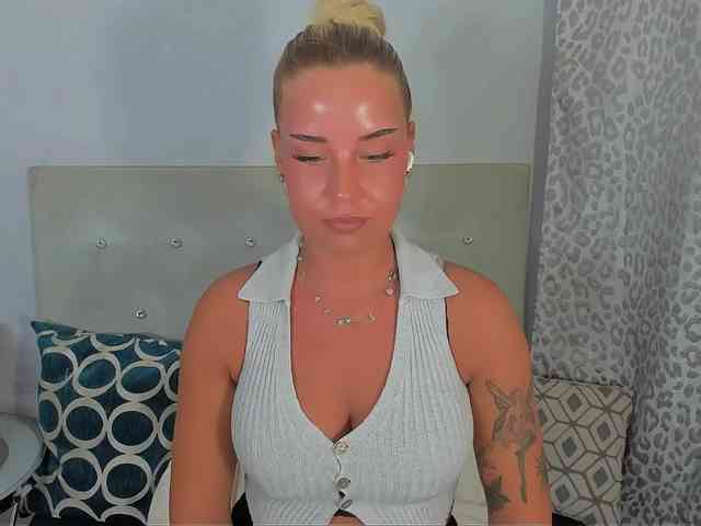 KristyAngel webcam