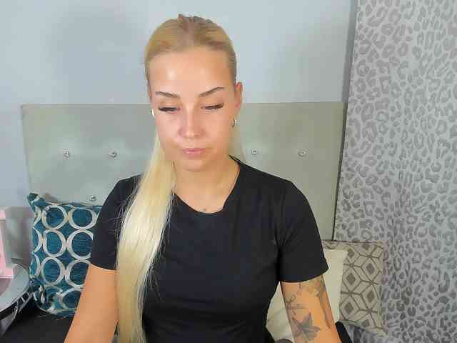 KristyAngel webcam