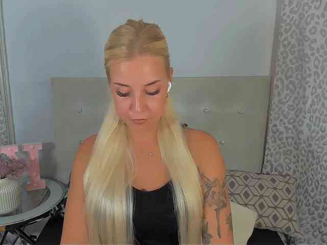 KristyAngel webcam