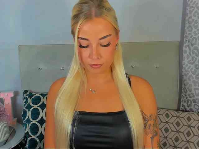 KristyAngel webcam