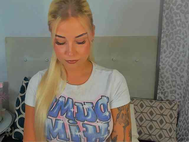 KristyAngel webcam