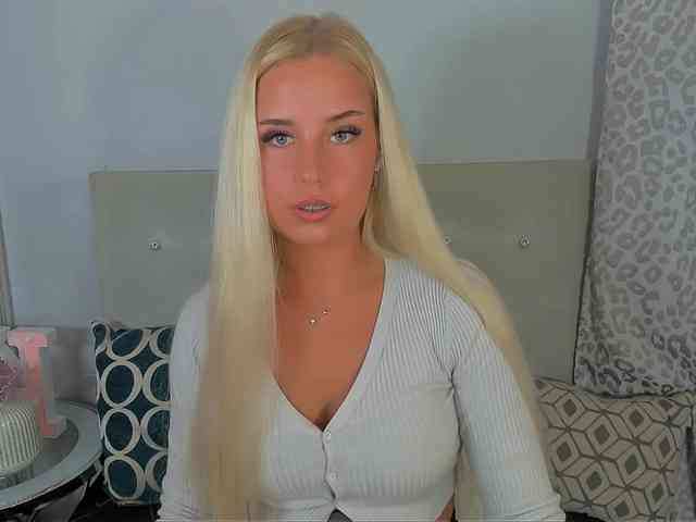 Model: KristyAngel