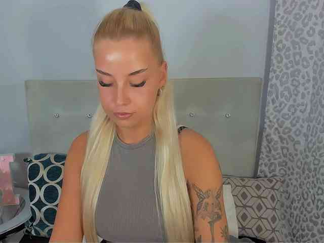 KristyAngel webcam