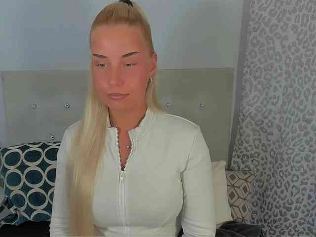 KristyAngel webcam
