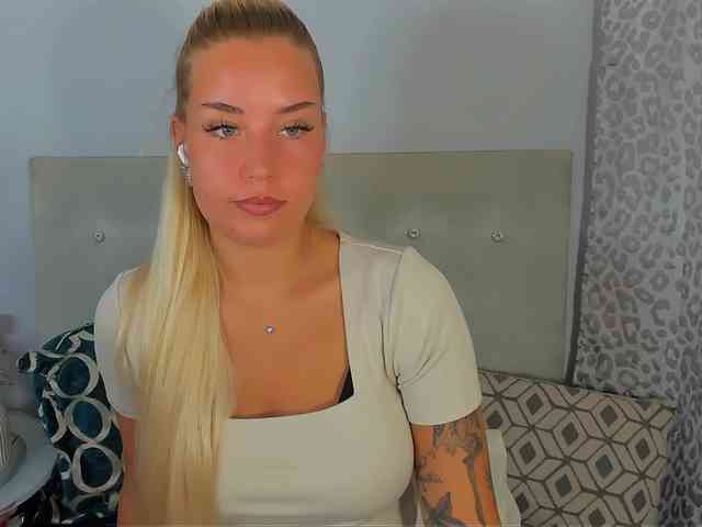 Model: KristyAngel