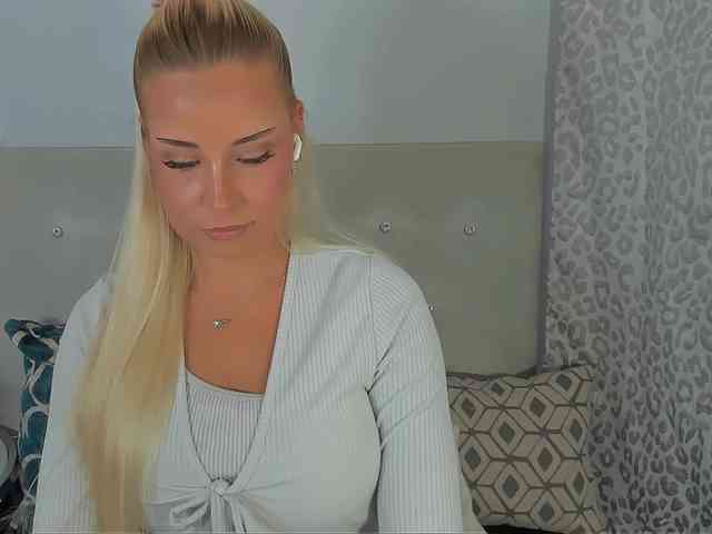 KristyAngel webcam