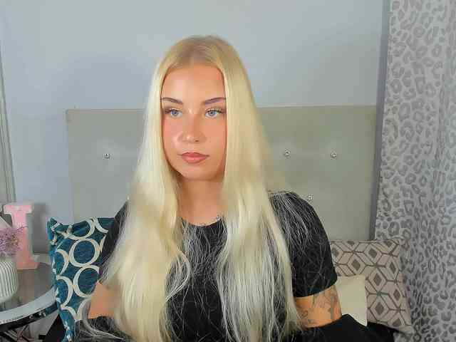 KristyAngel webcam