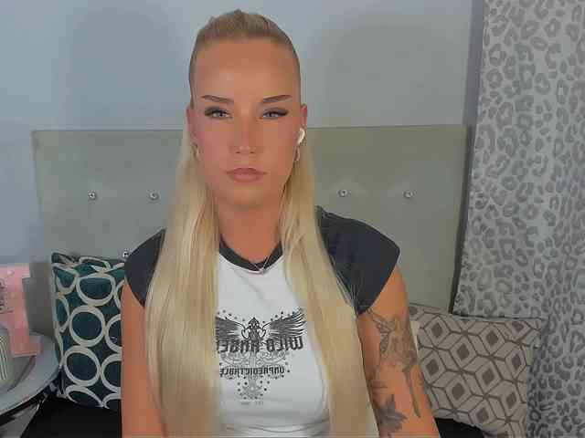 KristyAngel webcam