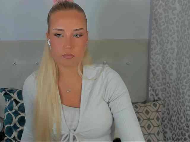 KristyAngel webcam