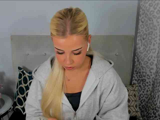 KristyAngel webcam