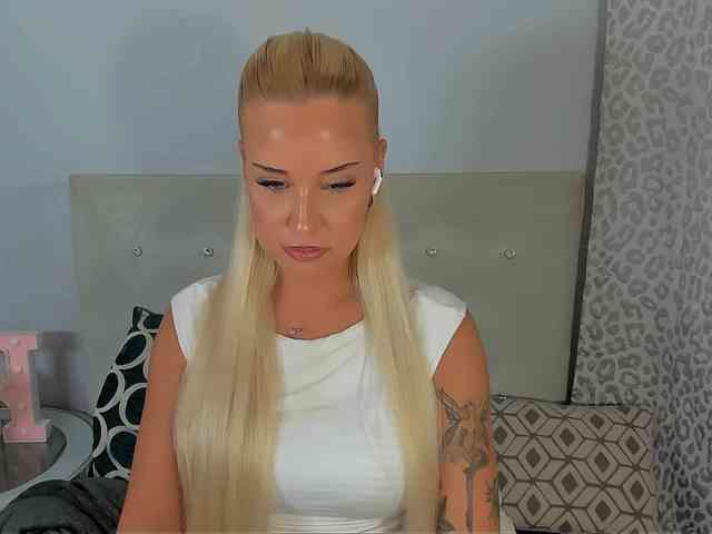 KristyAngel webcam
