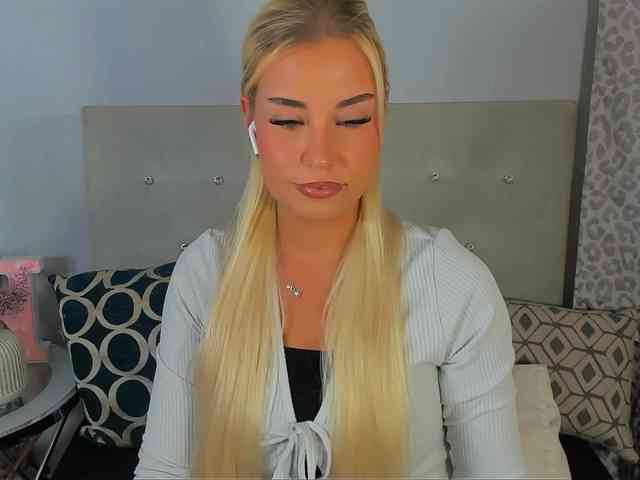 Model: KristyAngel