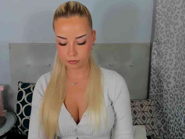 KristyAngel webcam