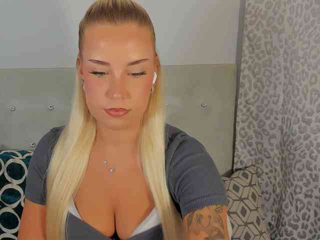 KristyAngel webcam