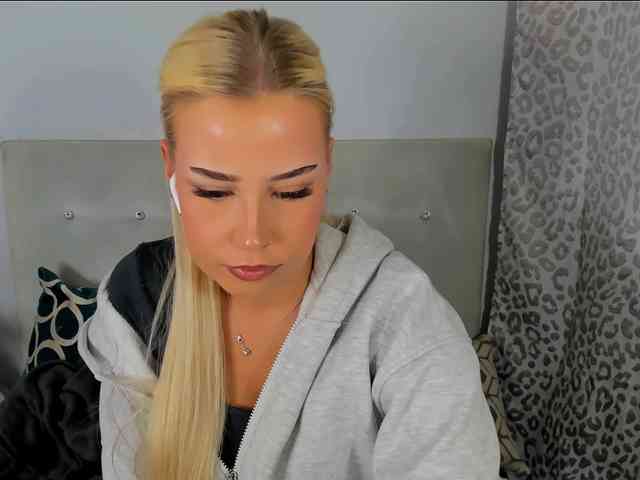 KristyAngel webcam