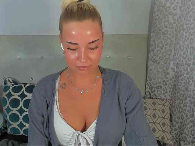 KristyAngel webcam