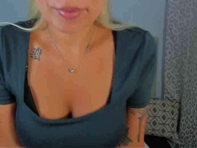 KristyAngel webcam