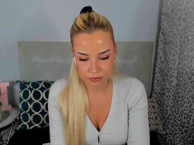 KristyAngel webcam