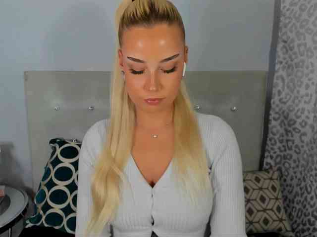 KristyAngel webcam