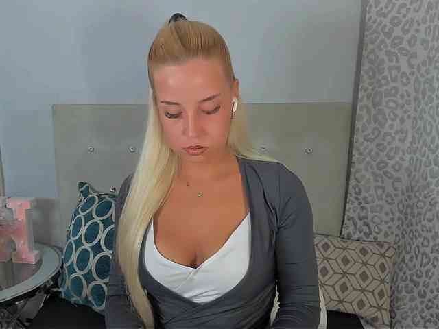 KristyAngel webcam