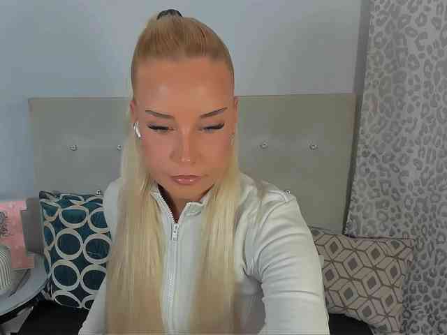 Model: KristyAngel